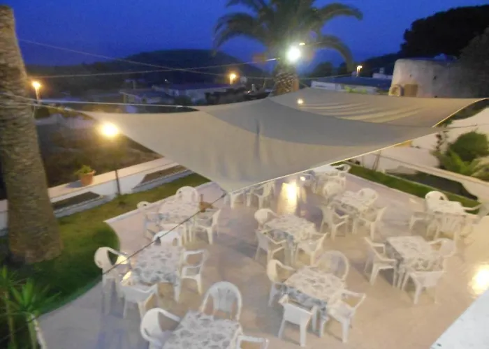 Al Bosco Hotell